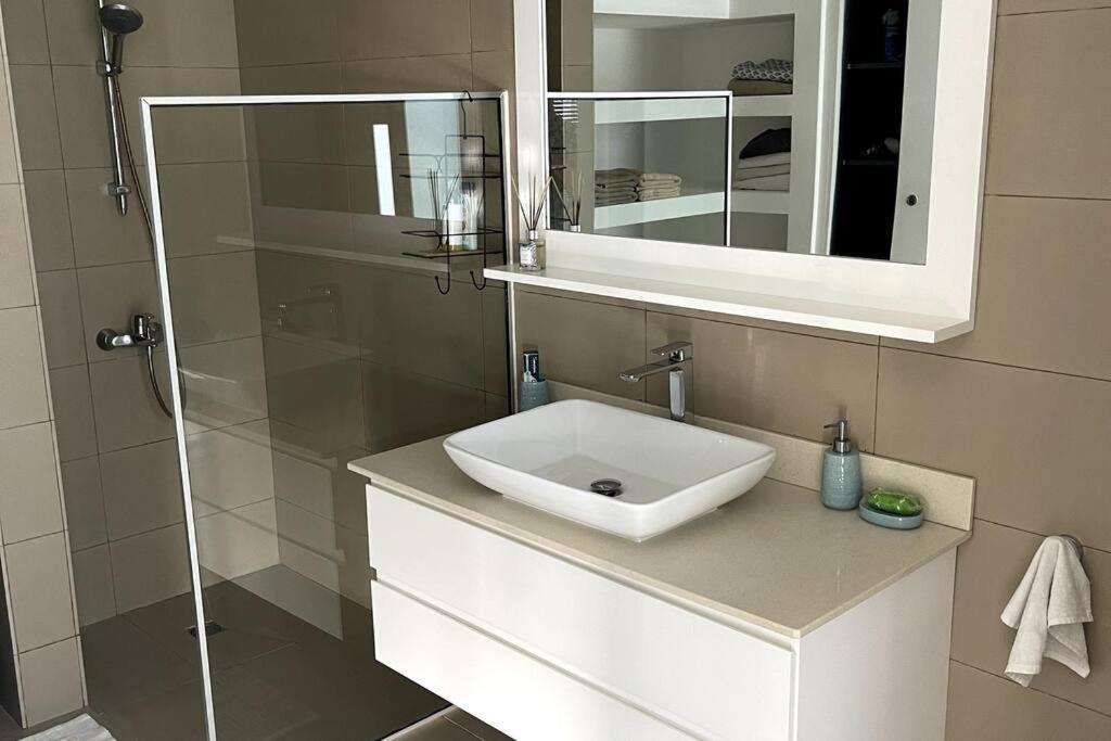 Beautiful Flat In Mont Choisy Appartement Buitenkant foto
