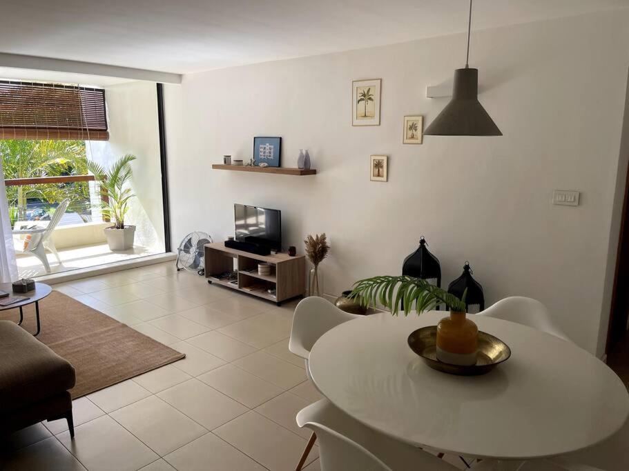 Beautiful Flat In Mont Choisy Appartement Buitenkant foto